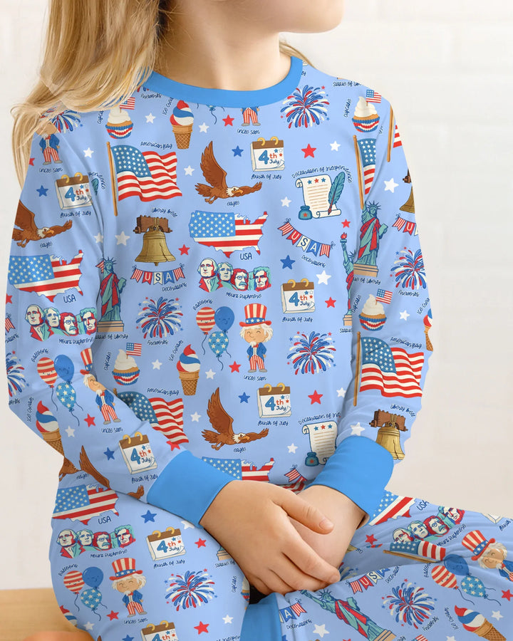 Zweiteiliges Langarm-Pyjama-Set mit Sommerfrüchten