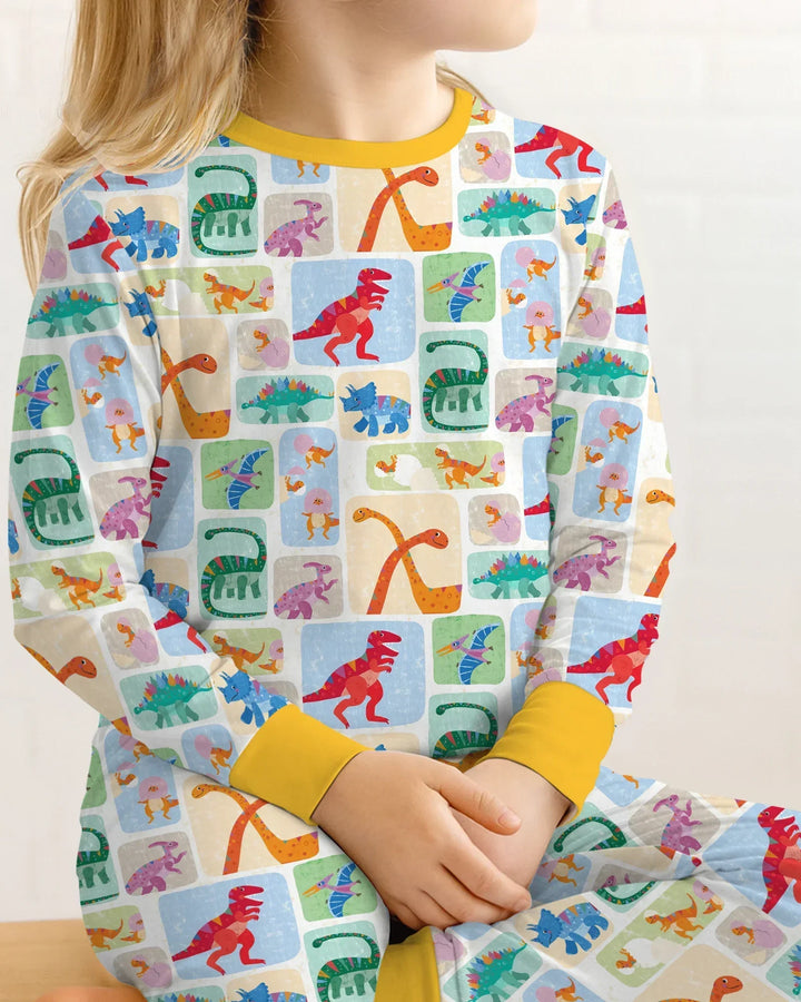 Pijama de dos piezas de bambú de manga larga Rainbow Dino Friends a juego para toda la familia