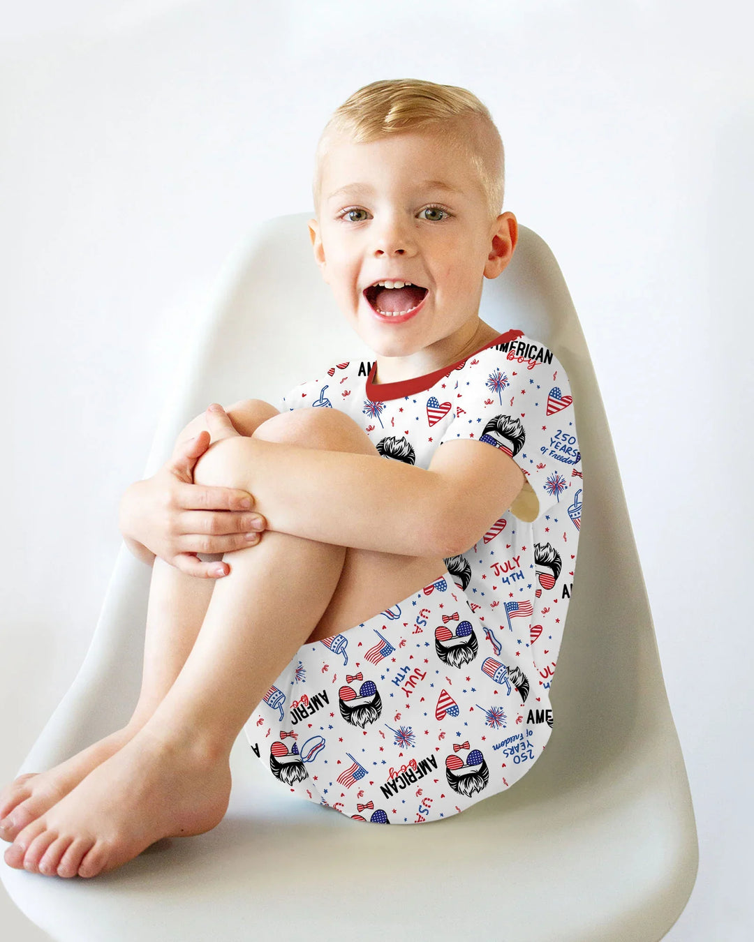 Zweiteiliges Pyjama-Set mit kurzen Ärmeln und Shorts im Sommer-Design