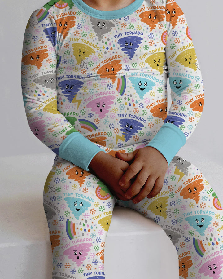 Zweiteiliges Langarm-Pyjama-Set mit Sommerfrüchten