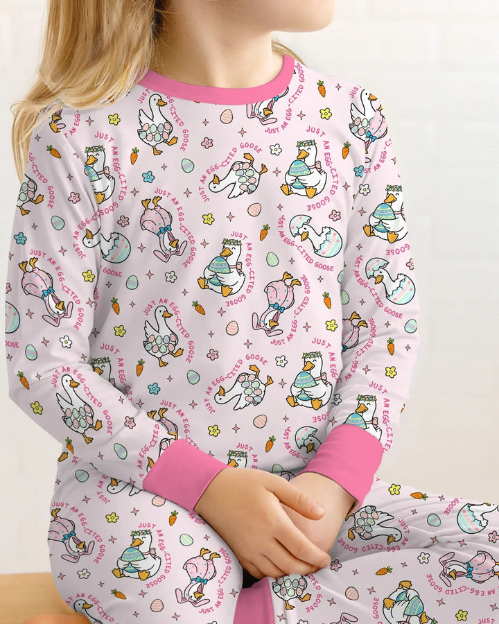 Zweiteiliges Langarm-Pyjama-Set mit Sommerfrüchten