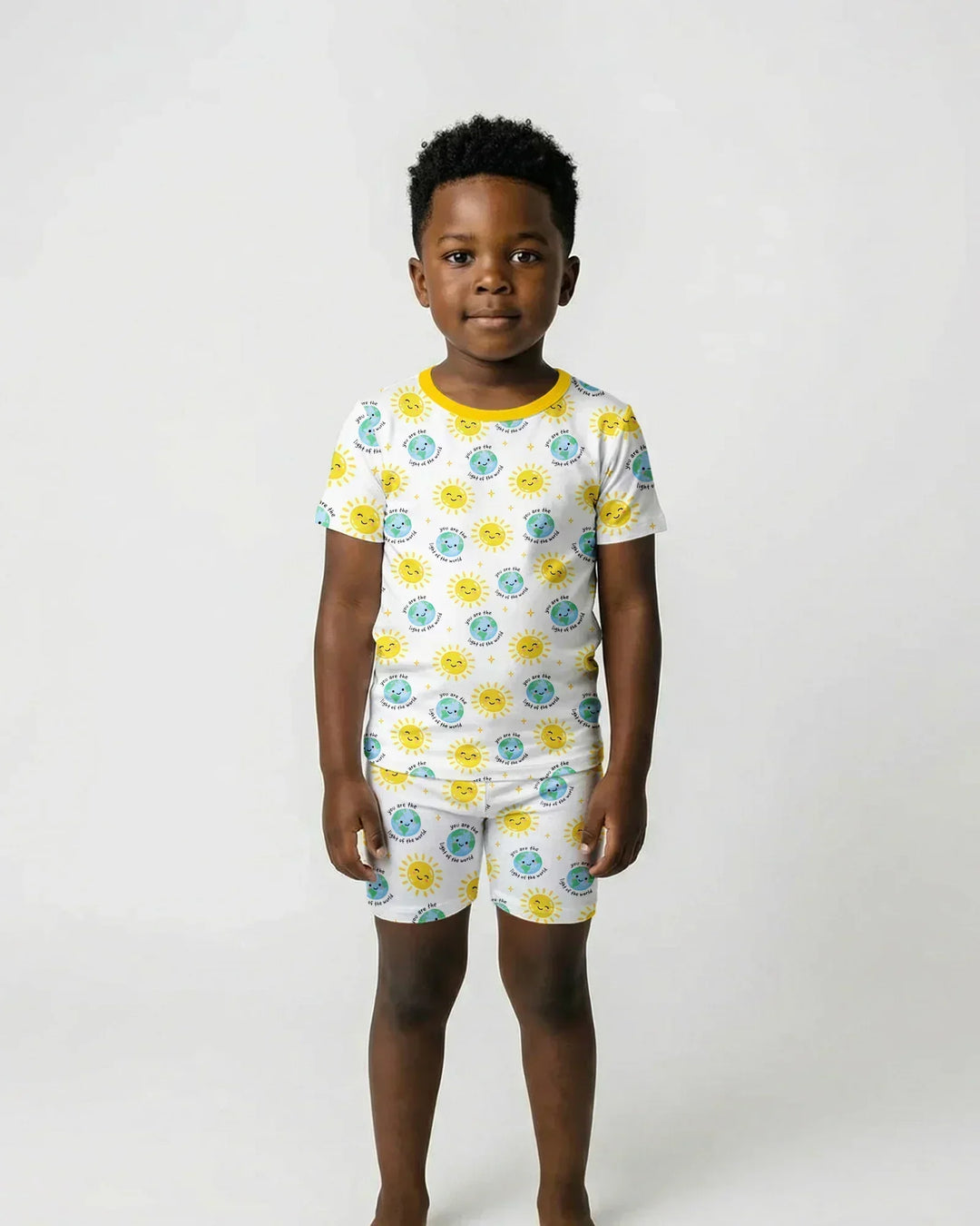 Mateo 5:14 Pijama de dos piezas de manga corta con pantalón corto y estampado "Luz del Mundo"