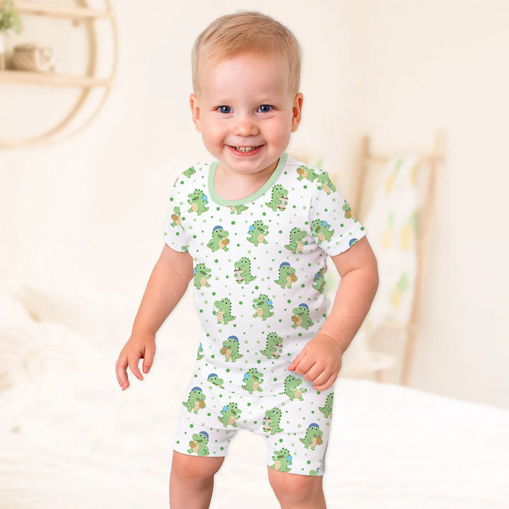 Template Zweiteiliges Pyjama-Set mit kurzen Ärmeln und Shorts