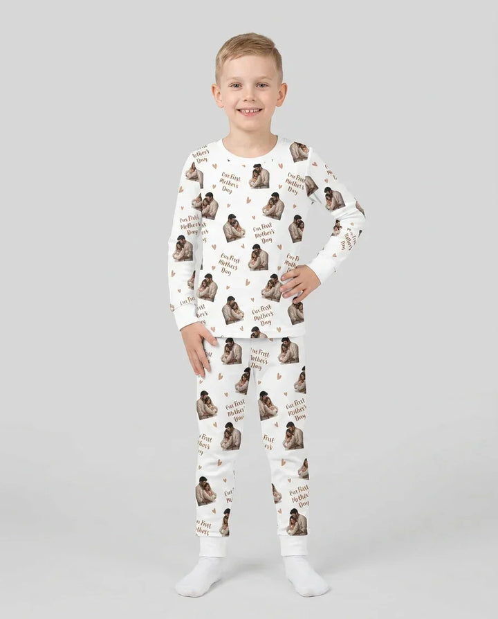 Pijama de dos piezas de bambú con foto personalizada "Our First as Parents" de manga larga