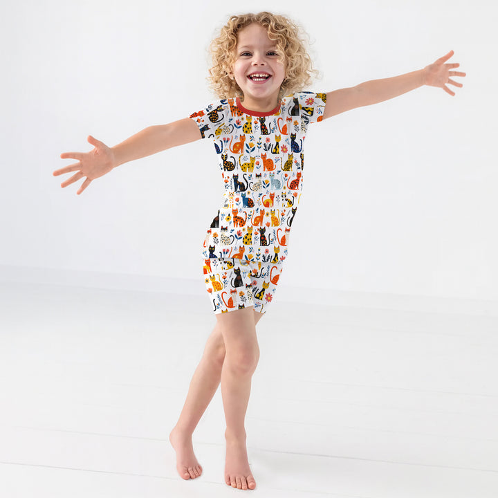 Template Zweiteiliges Pyjama-Set mit kurzen Ärmeln und Shorts