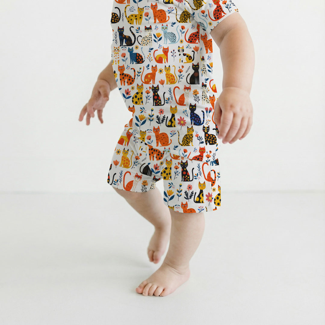 Template Zweiteiliges Pyjama-Set mit kurzen Ärmeln und Shorts