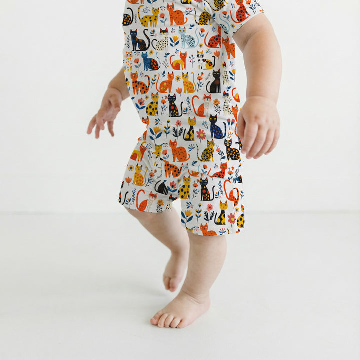 Template Zweiteiliges Pyjama-Set mit kurzen Ärmeln und Shorts