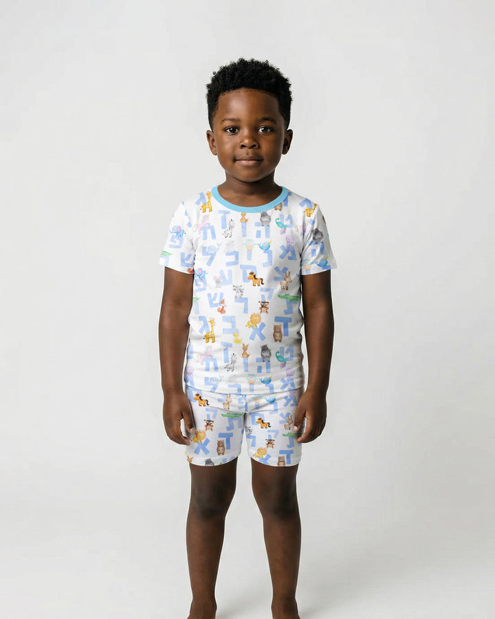 Template Zweiteiliges Pyjama-Set mit kurzen Ärmeln und Shorts