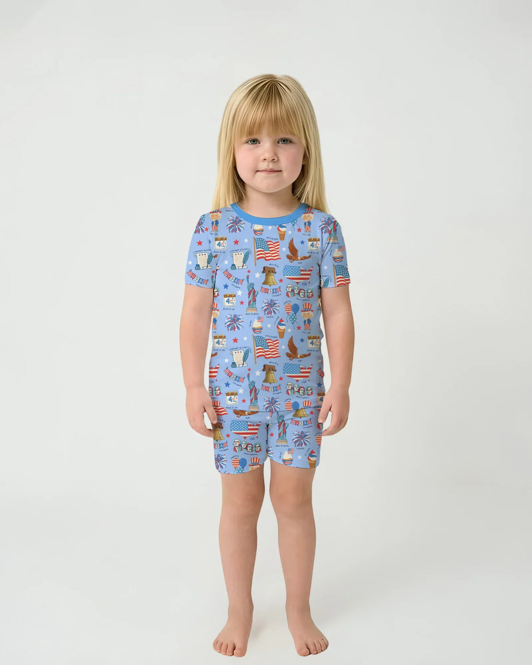 Conjunto de pijama de dos piezas de bambú, pantalón corto y manga corta, con diseño patriótico dibujado a mano
