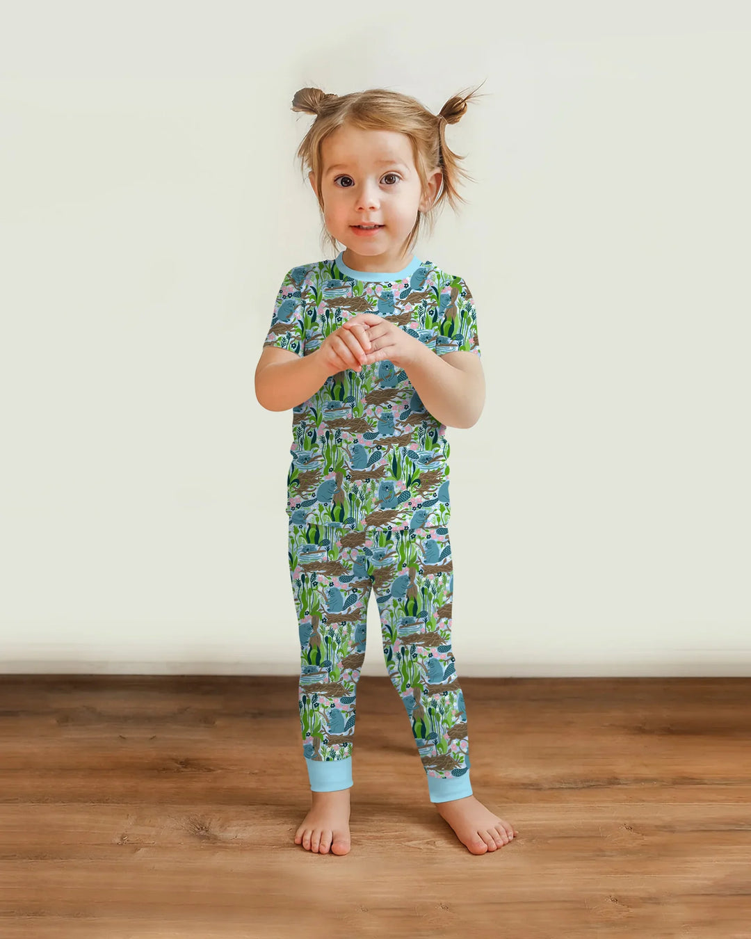 Pijama de dos piezas de manga corta de bambú para pequeños constructores de presas