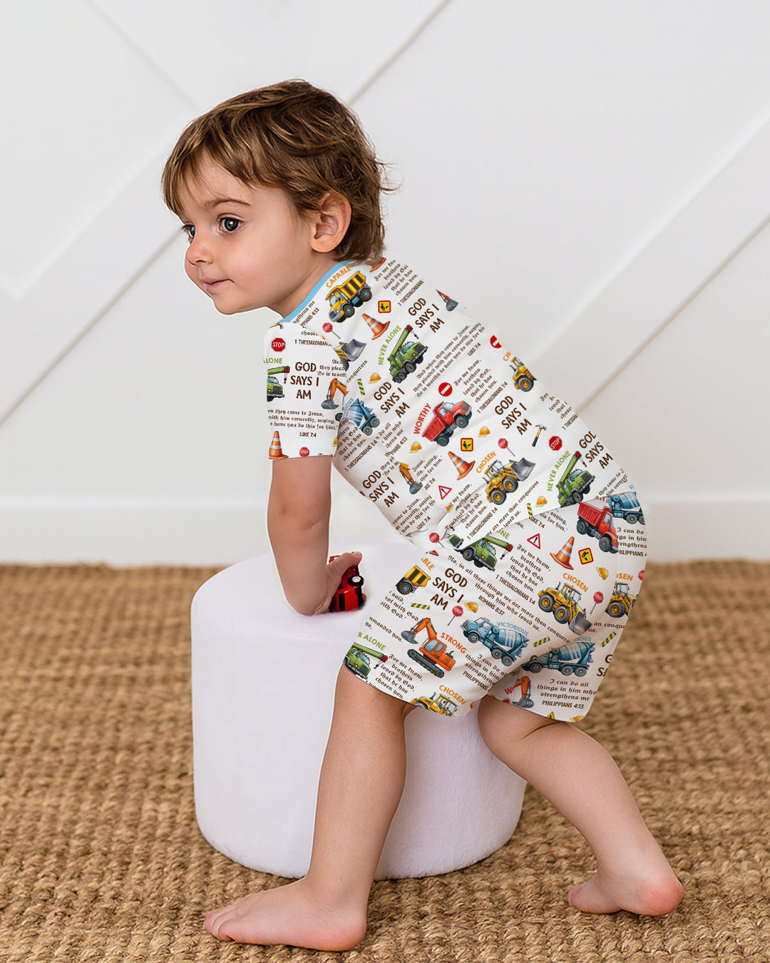 Template Zweiteiliges Pyjama-Set mit kurzen Ärmeln und Shorts