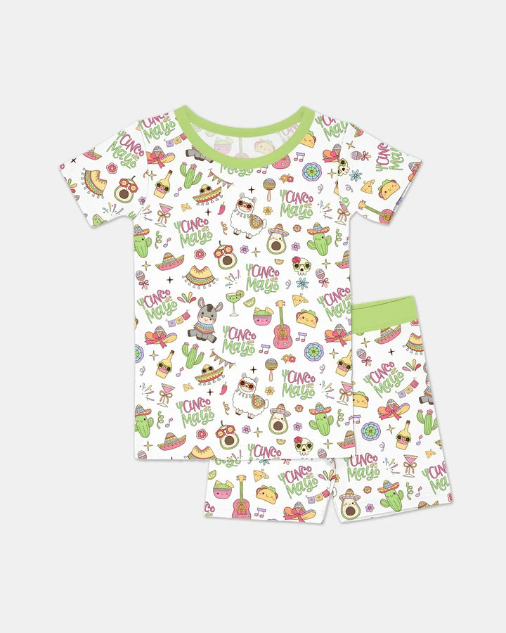 Template Zweiteiliges Pyjama-Set mit kurzen Ärmeln und Shorts
