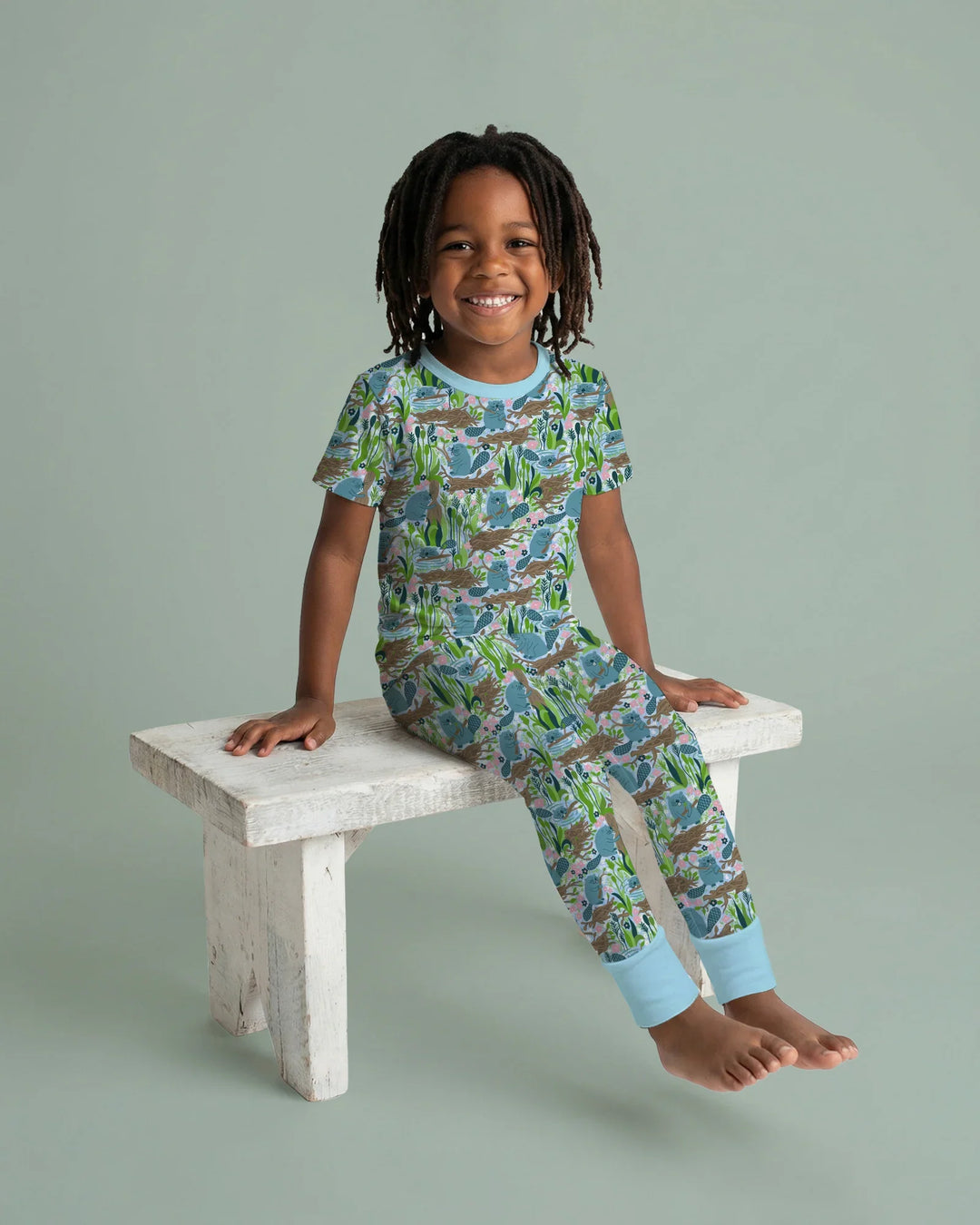 Pijama de dos piezas de manga corta de bambú para pequeños constructores de presas