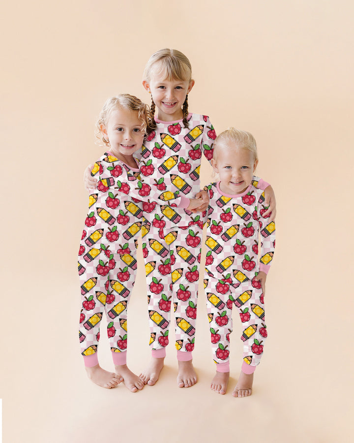 Zweiteiliges Langarm-Pyjama-Set mit Sommerfrüchten