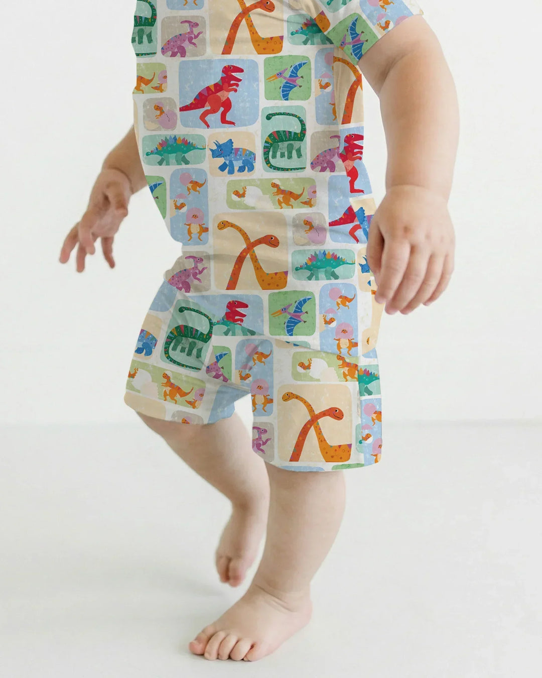 Template Zweiteiliges Pyjama-Set mit kurzen Ärmeln und Shorts