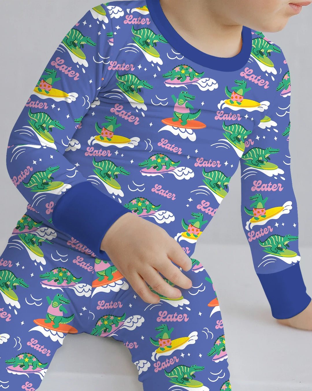 Conjunto de pijama de dos piezas de bambú de manga larga con cocodrilo bordado para verano