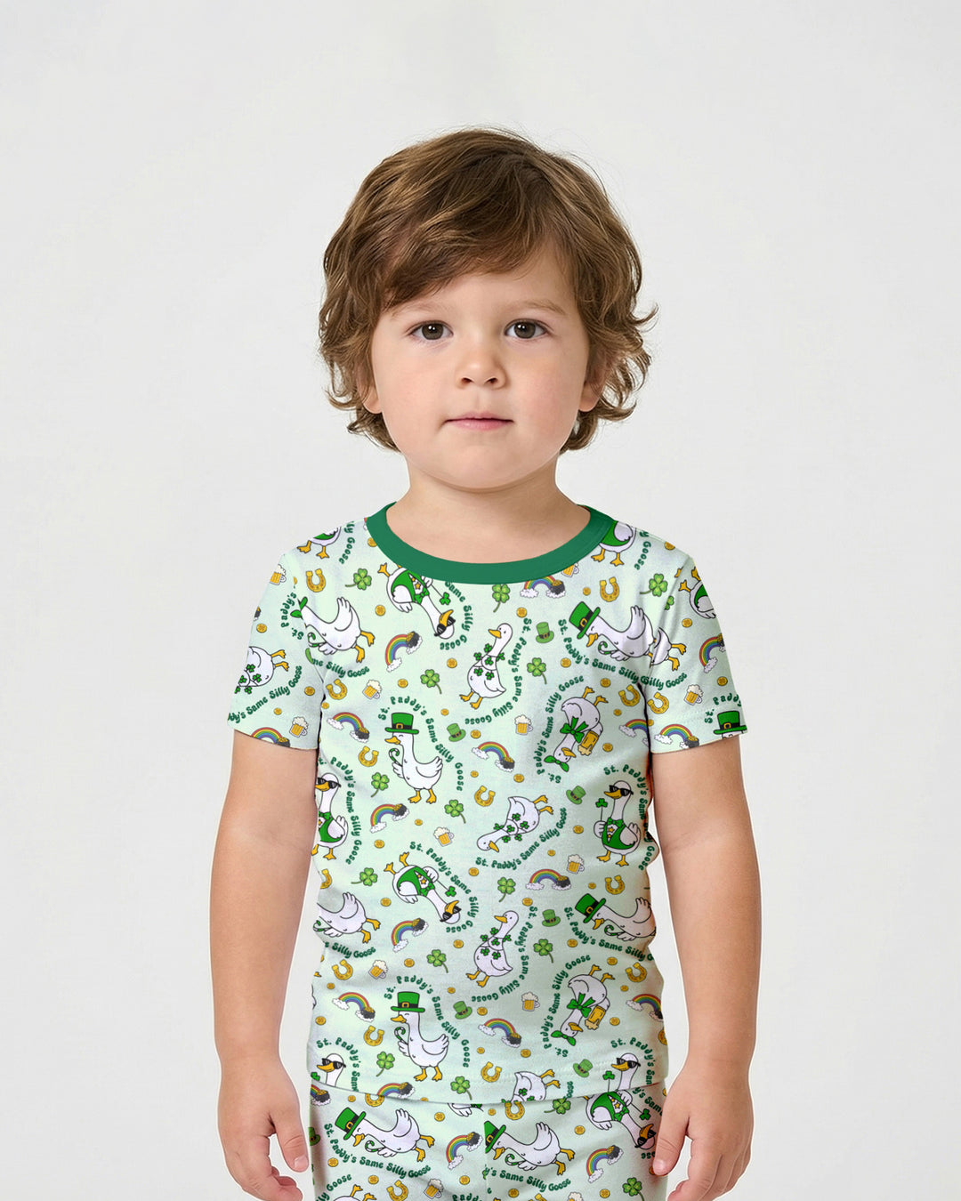 Template Zweiteiliges Pyjama-Set mit kurzen Ärmeln und Shorts