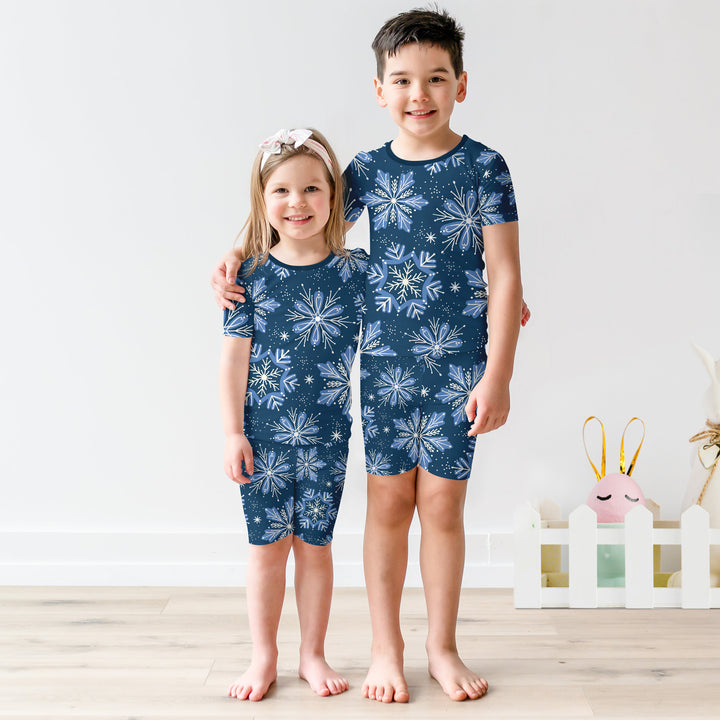 Winter Snowflakes Two Piece Short Sleeve Shorts Pajama Set
