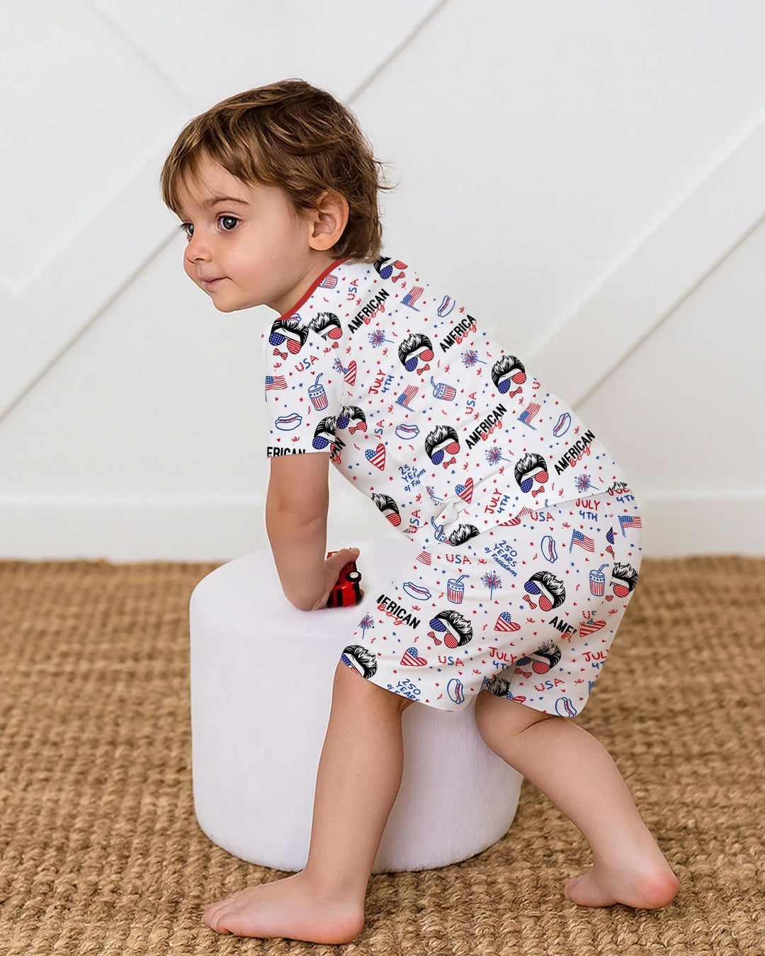 Zweiteiliges Pyjama-Set mit kurzen Ärmeln und Shorts im Sommer-Design