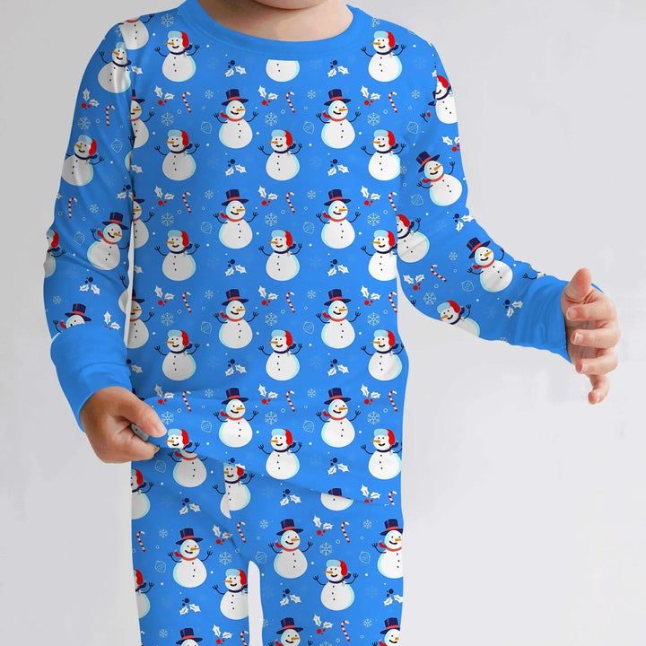 Blaues, zweiteiliges Weihnachtspyjama-Set mit Schneemann