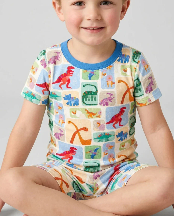 Template Zweiteiliges Pyjama-Set mit kurzen Ärmeln und Shorts