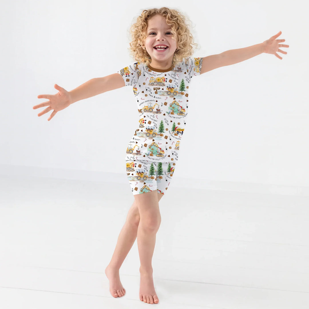 Template Zweiteiliges Pyjama-Set mit kurzen Ärmeln und Shorts