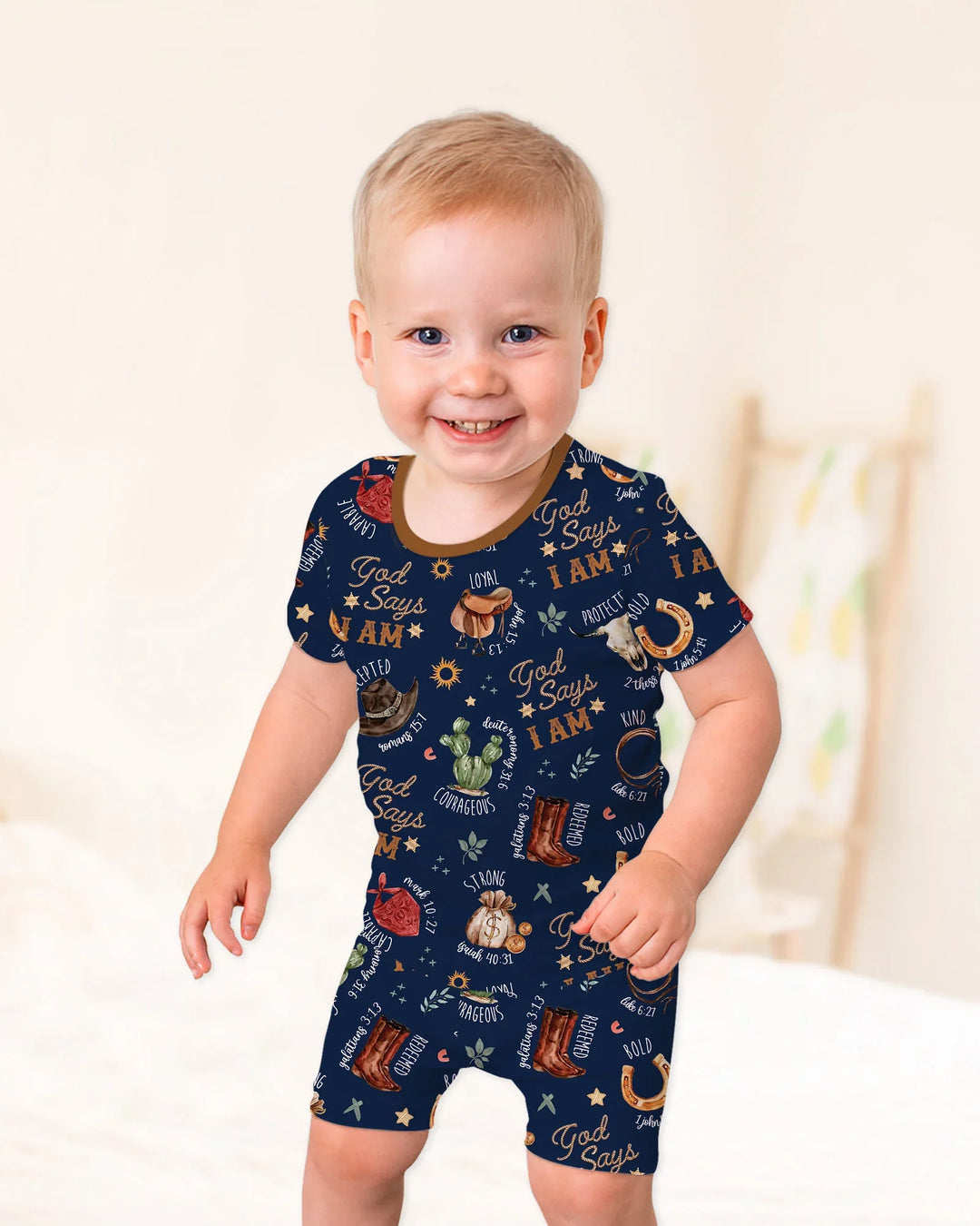 Template Zweiteiliges Pyjama-Set mit kurzen Ärmeln und Shorts