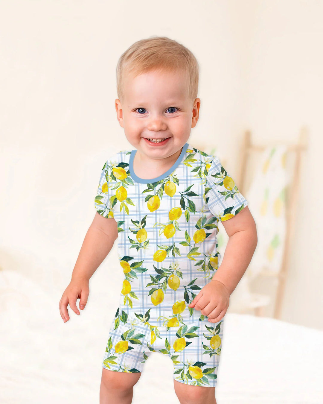 Conjunto de pijama de dos piezas de bambú, manga corta y pantalones cortos, con estampado a juego de limones mediterráneos para la familia