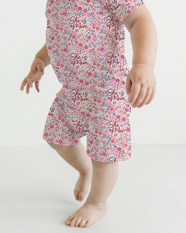 Template Zweiteiliges Pyjama-Set mit kurzen Ärmeln und Shorts