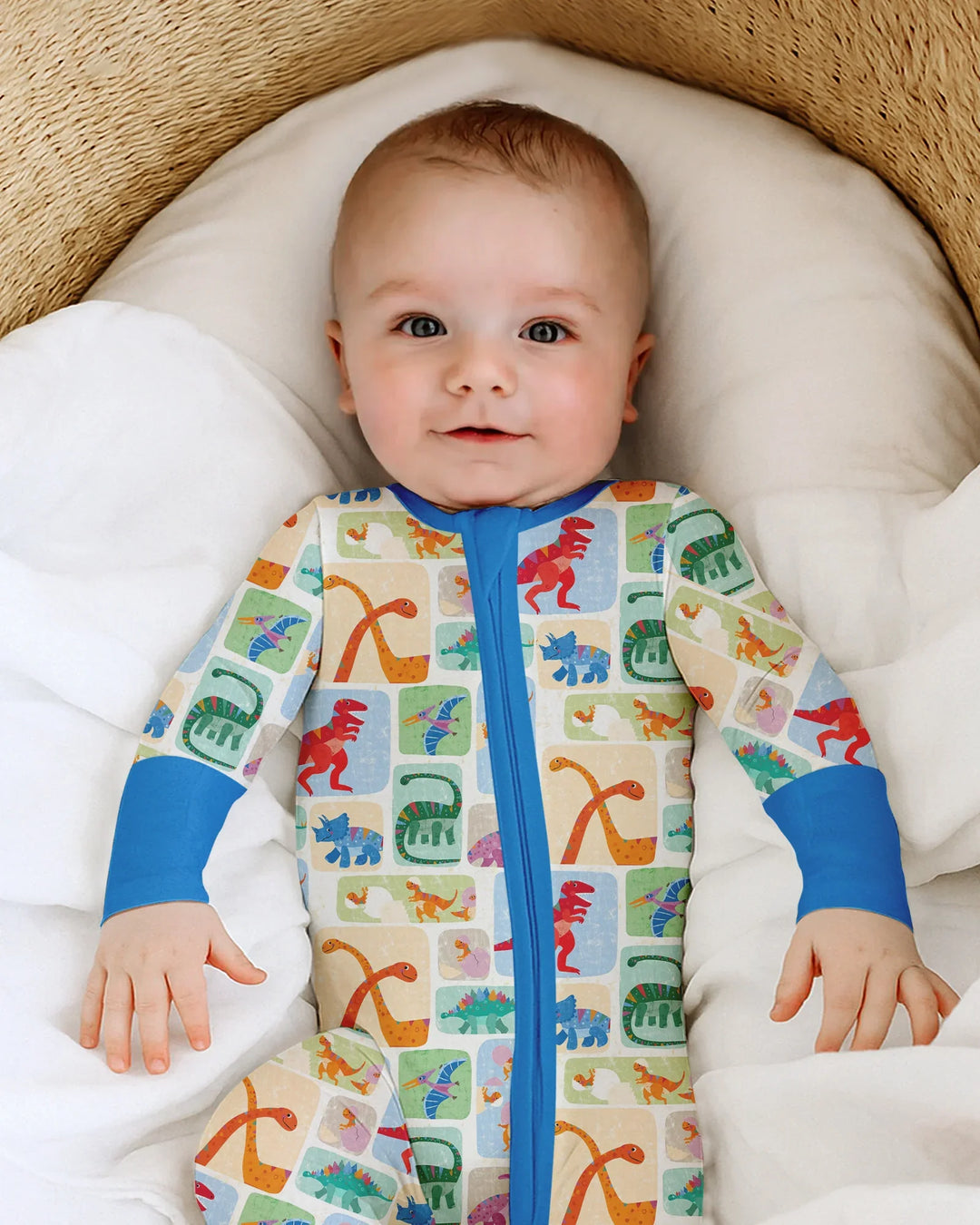 Pijama enterizo de bambú convertible Rainbow Dino Friends a juego para toda la familia