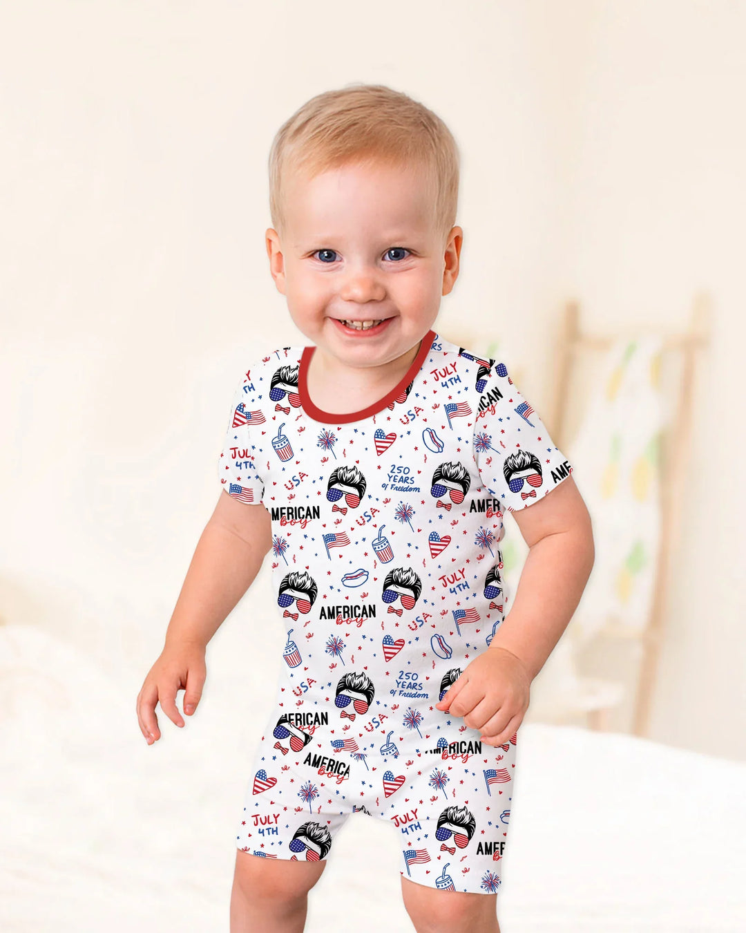 Zweiteiliges Pyjama-Set mit kurzen Ärmeln und Shorts im Sommer-Design