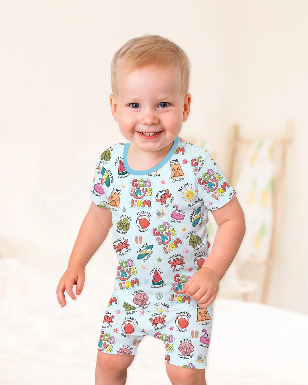 Template Zweiteiliges Pyjama-Set mit kurzen Ärmeln und Shorts