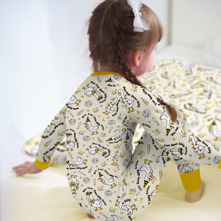 New Year Silly Goose Convertible Zippy