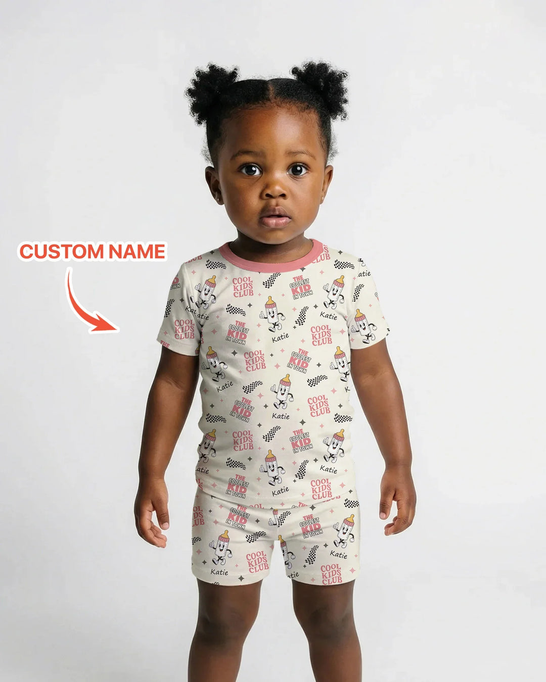 Zweiteiliges Pyjama-Set mit kurzen Ärmeln und Shorts im Sommer-Design