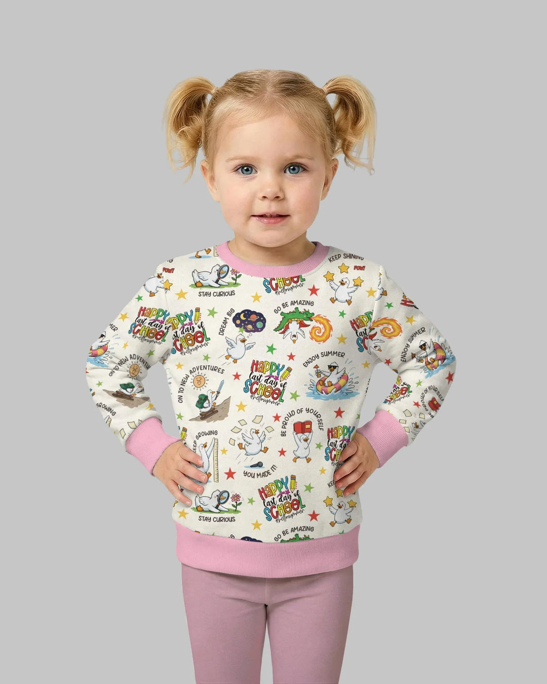 Sudadera de bambú con cuello redondo y el texto "Silly Goose Happy Last Day of School"