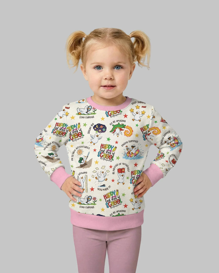 Sudadera de bambú con cuello redondo y el texto "Silly Goose Happy Last Day of School"