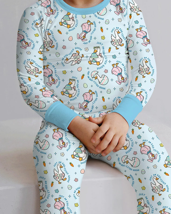 Zweiteiliges Langarm-Pyjama-Set mit Sommerfrüchten