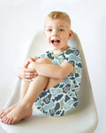 Template Zweiteiliges Pyjama-Set mit kurzen Ärmeln und Shorts