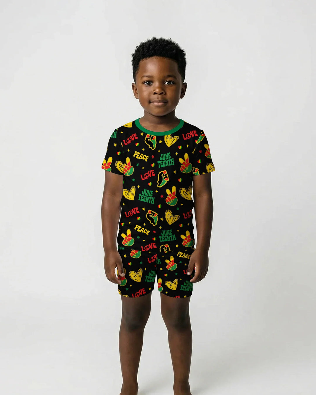 Template Zweiteiliges Pyjama-Set mit kurzen Ärmeln und Shorts