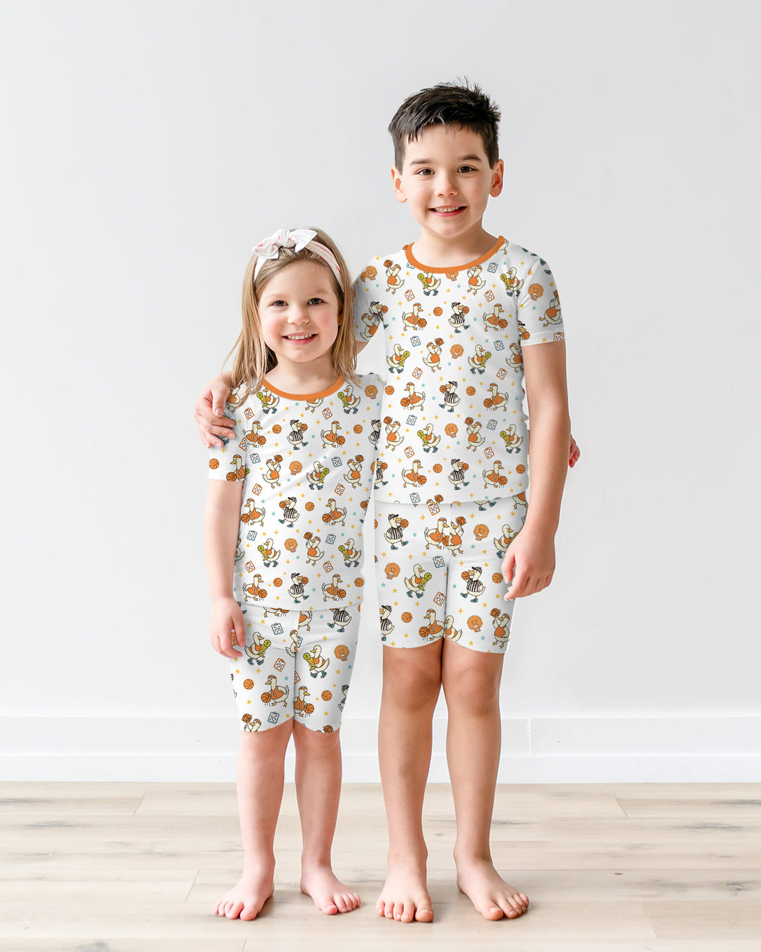 Conjunto de Pijama de Dos Piezas de Bambú con Mangas Cortas y Pantalones Cortos