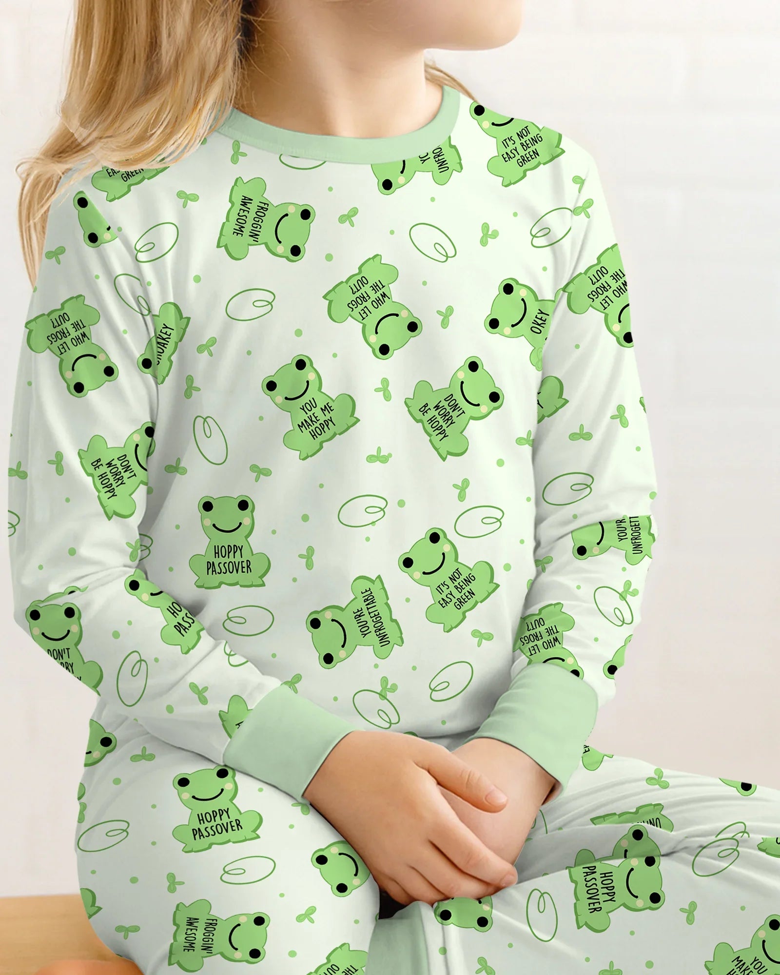 Zweiteiliges Langarm-Pyjama-Set mit Sommerfrüchten