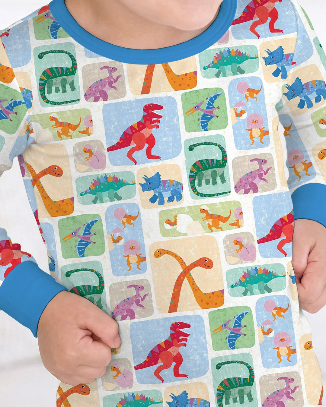 Pijama de dos piezas de bambú de manga larga Rainbow Dino Friends a juego para toda la familia