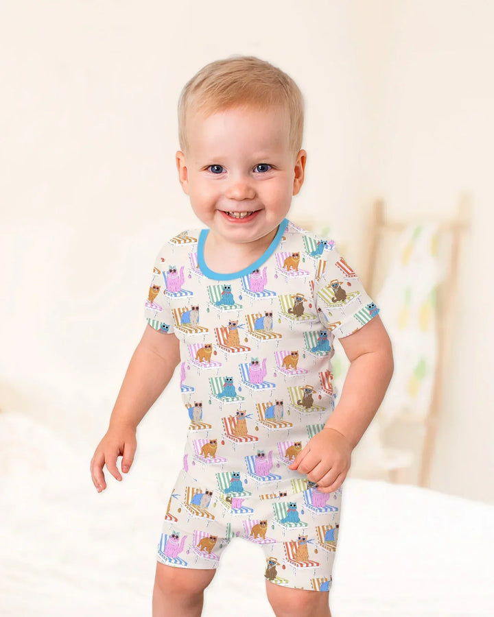 Template Zweiteiliges Pyjama-Set mit kurzen Ärmeln und Shorts