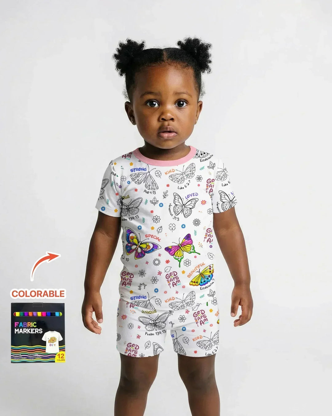 Template Zweiteiliges Pyjama-Set mit kurzen Ärmeln und Shorts