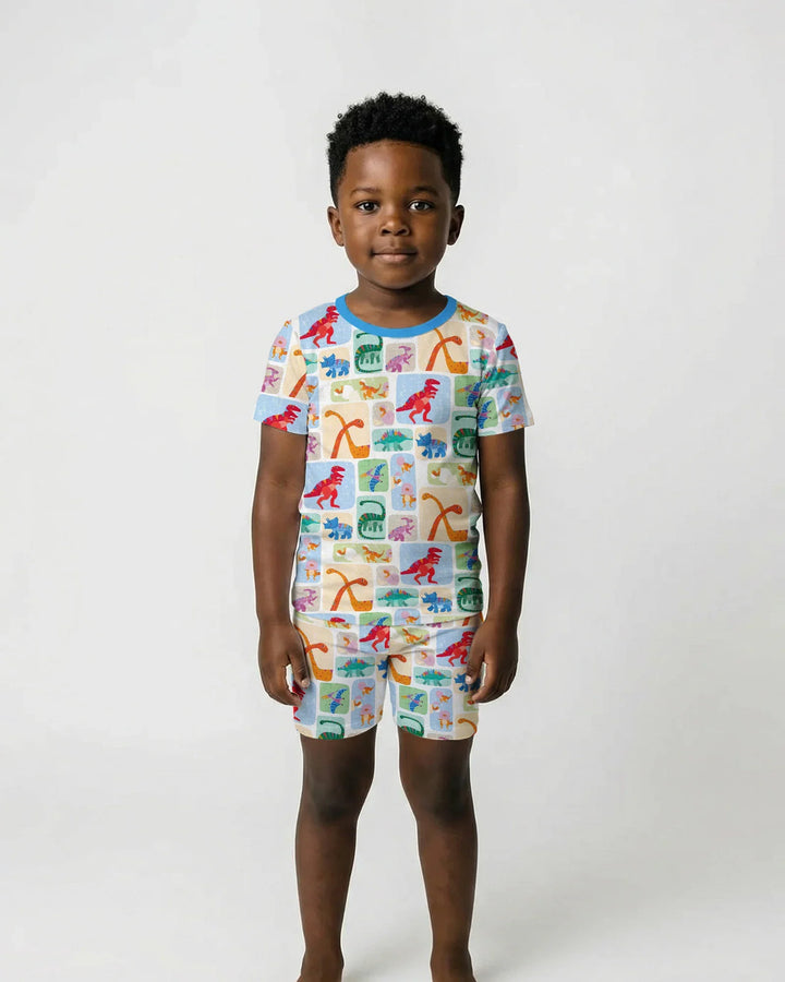 Template Zweiteiliges Pyjama-Set mit kurzen Ärmeln und Shorts