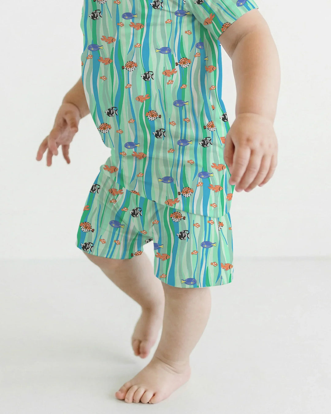 Zweiteiliges Pyjama-Set mit kurzen Ärmeln und Shorts im Sommer-Design