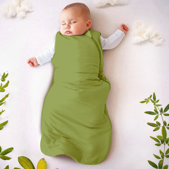 Olivengrüner Baby Schlafsack Bambus - atmungsaktiv und weich