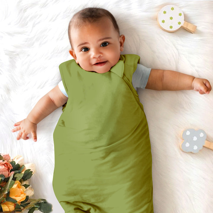 Olivengrüner Baby Schlafsack Bambus - atmungsaktiv und weich