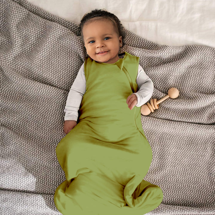 Olivengrüner Baby Schlafsack Bambus - atmungsaktiv und weich