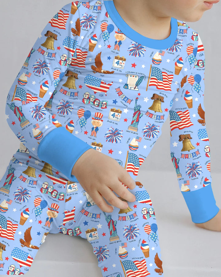Zweiteiliges Langarm-Pyjama-Set mit Sommerfrüchten